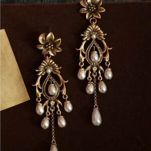 Elegant Gold and Pearl Drop Earrings